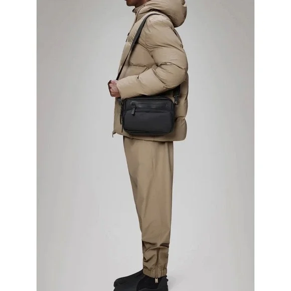 NWT Rains Cargo Box Bag in Metallic Gray  $135 - Picture 5 of 6